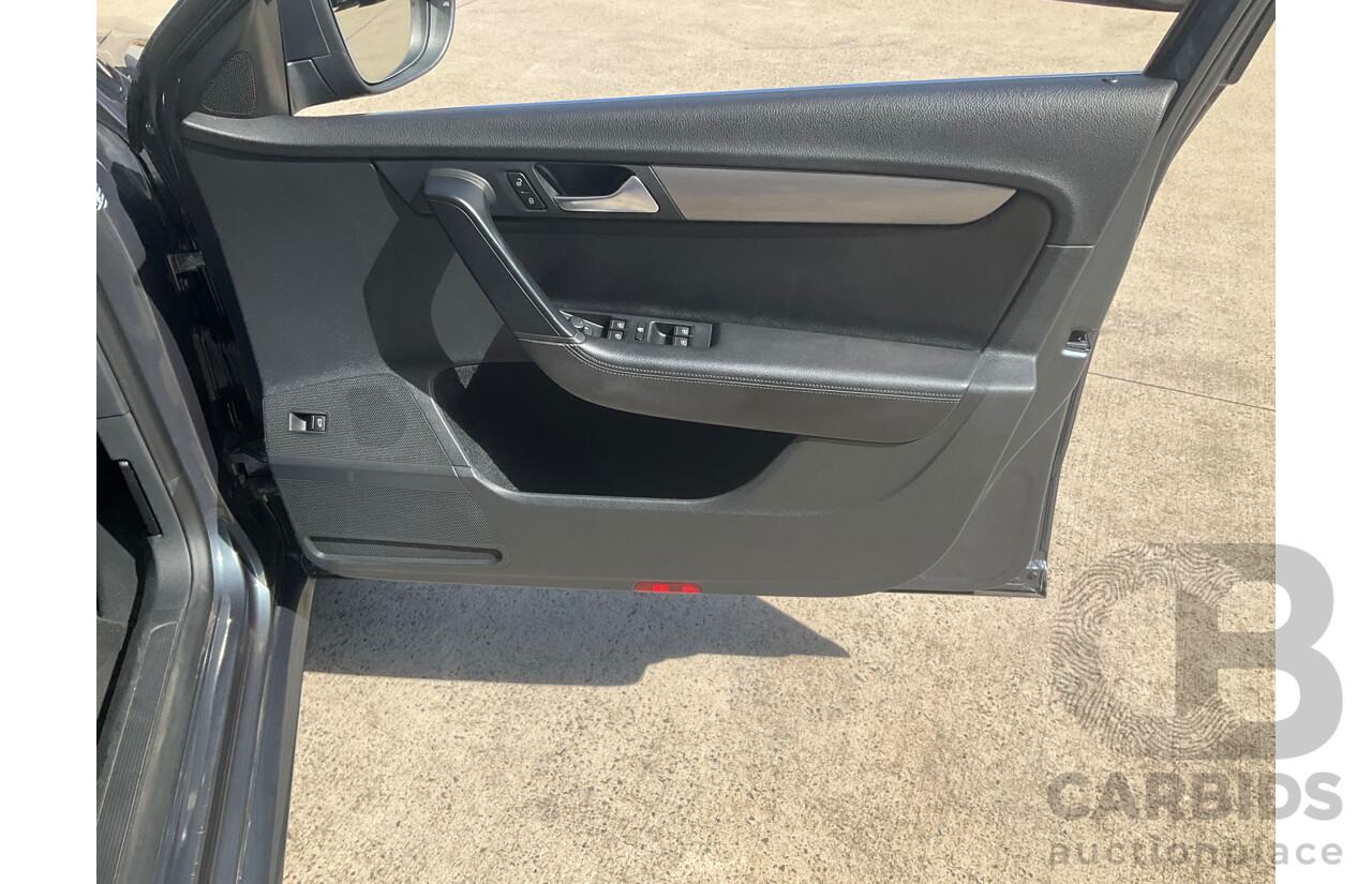 10/2013 Volkswagen Passat 118 TSI 3C MY14 4d Sedan Iceland Grey Pearl Turbo 1.8L