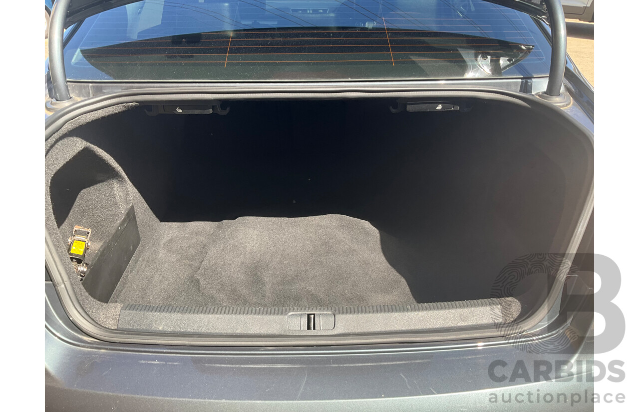 10/2013 Volkswagen Passat 118 TSI 3C MY14 4d Sedan Iceland Grey Pearl Turbo 1.8L