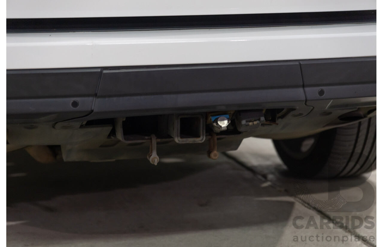 6/2014 Land Rover Range Rover Vogue TDV6 LG MY14.5 4d Wagon Fuji White Twin Turbo Diesel V6 3.0L