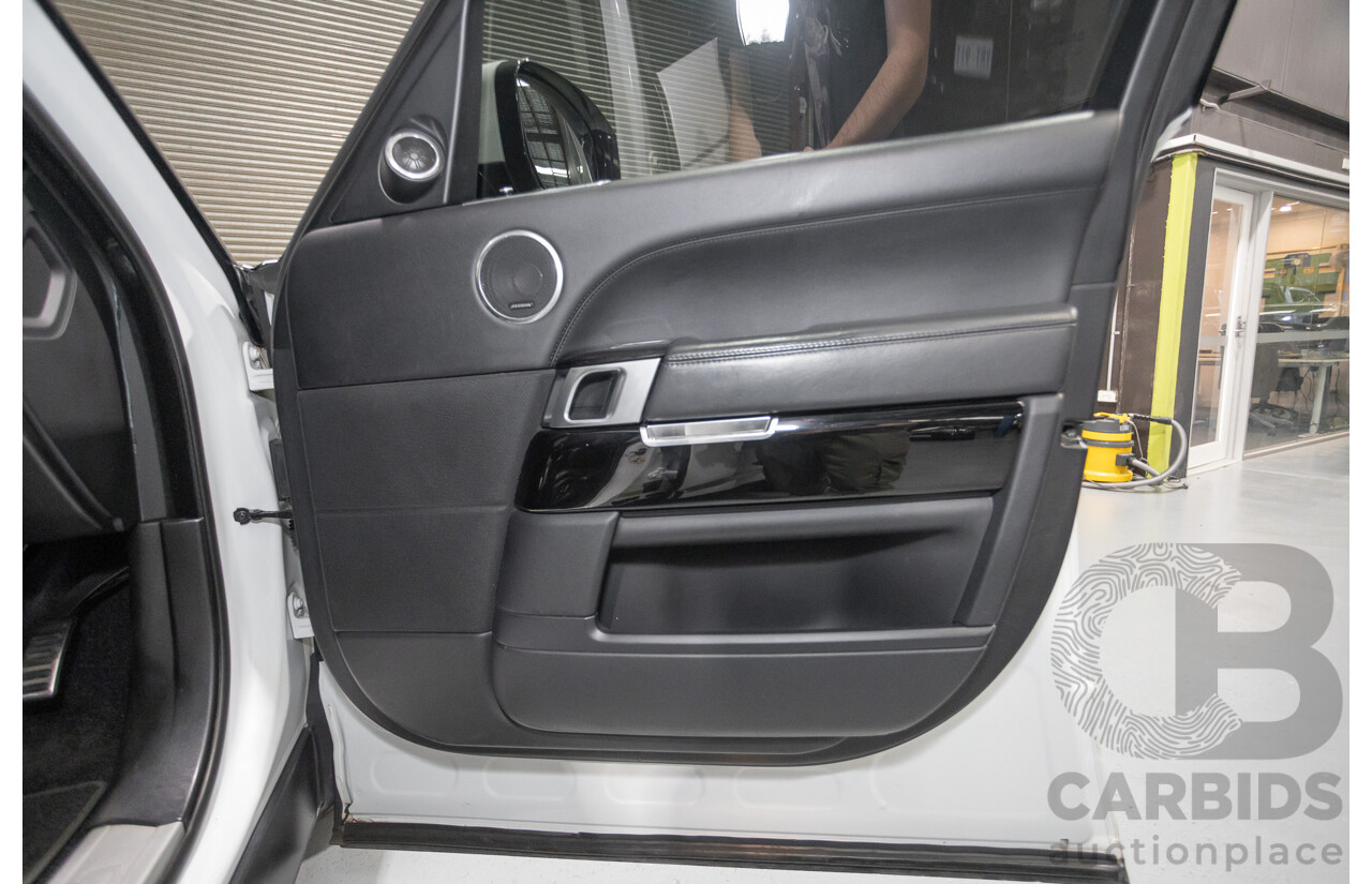 6/2014 Land Rover Range Rover Vogue TDV6 LG MY14.5 4d Wagon Fuji White Twin Turbo Diesel V6 3.0L