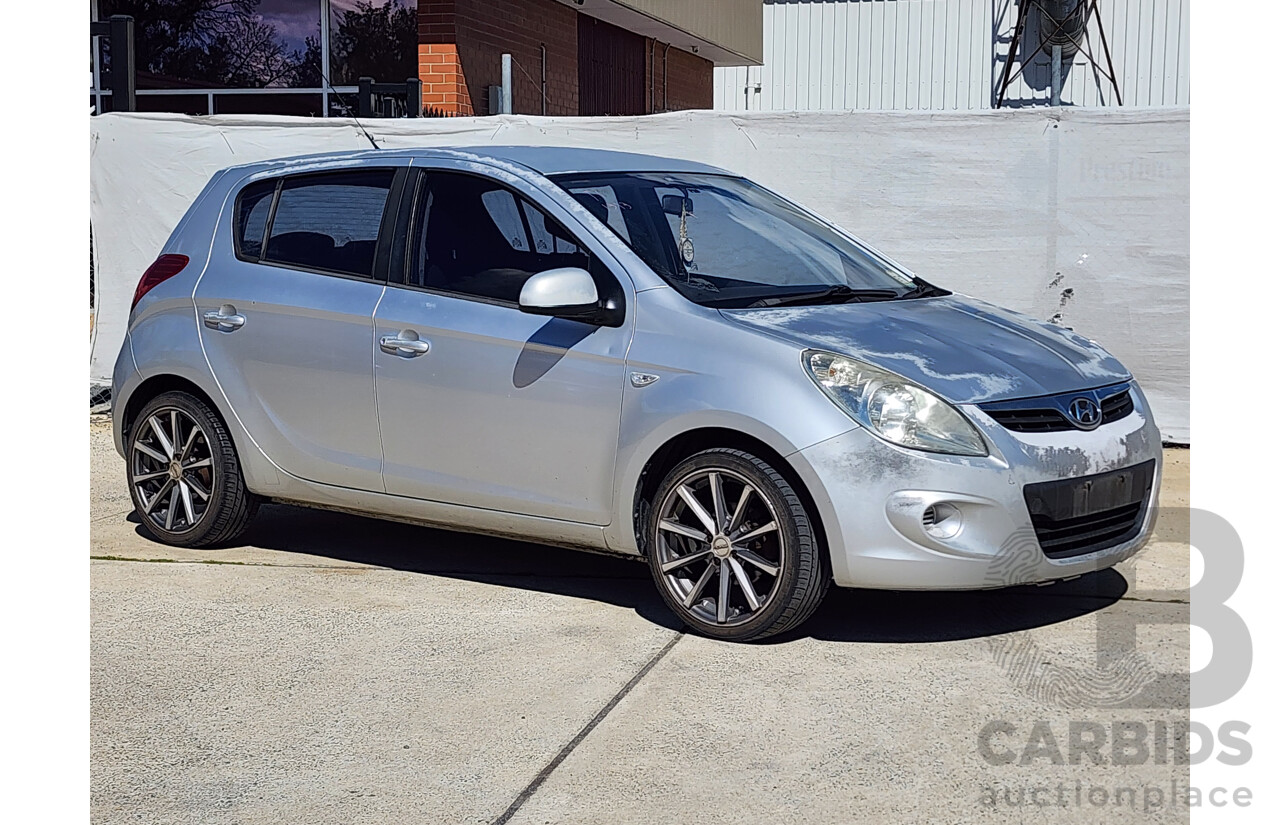 5/2011 Hyundai i20 Active PB MY11 5d Hatchback Silver 1.4L