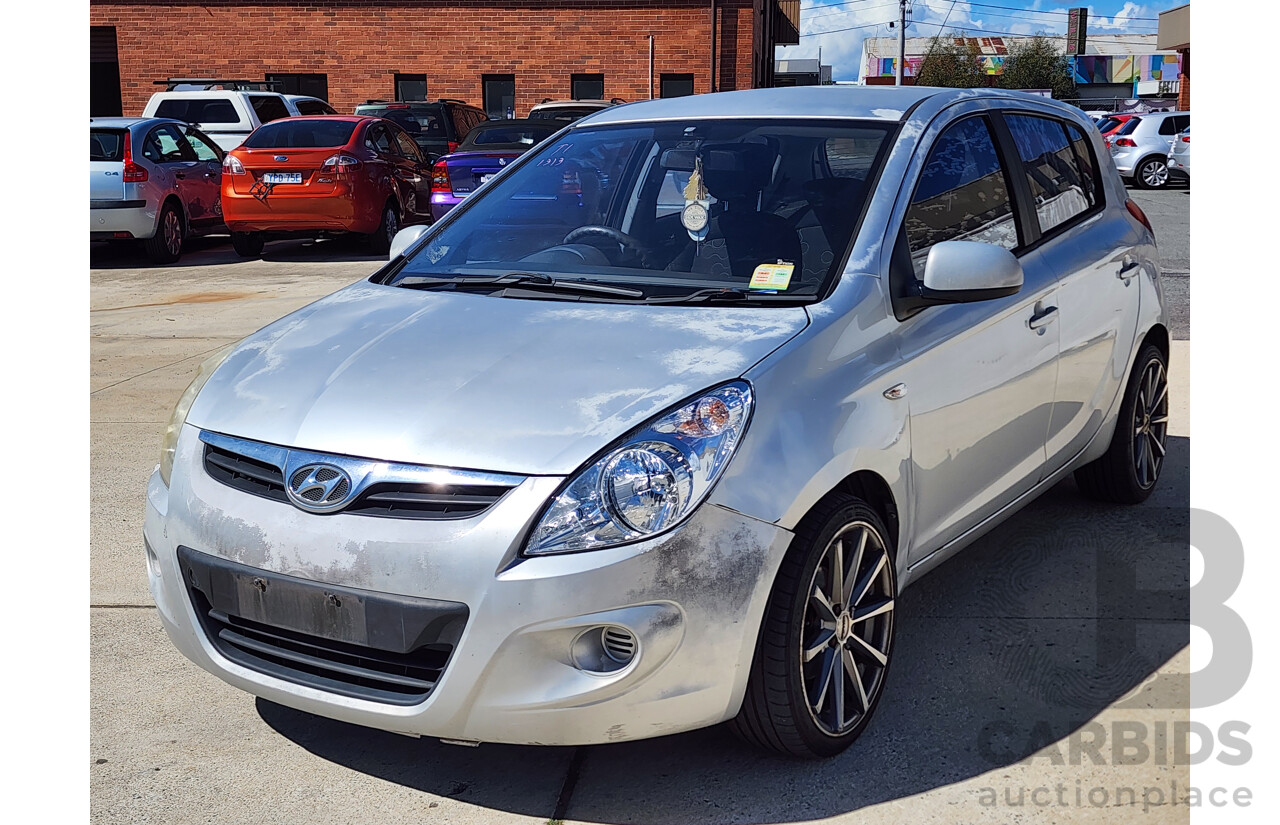 5/2011 Hyundai i20 Active PB MY11 5d Hatchback Silver 1.4L