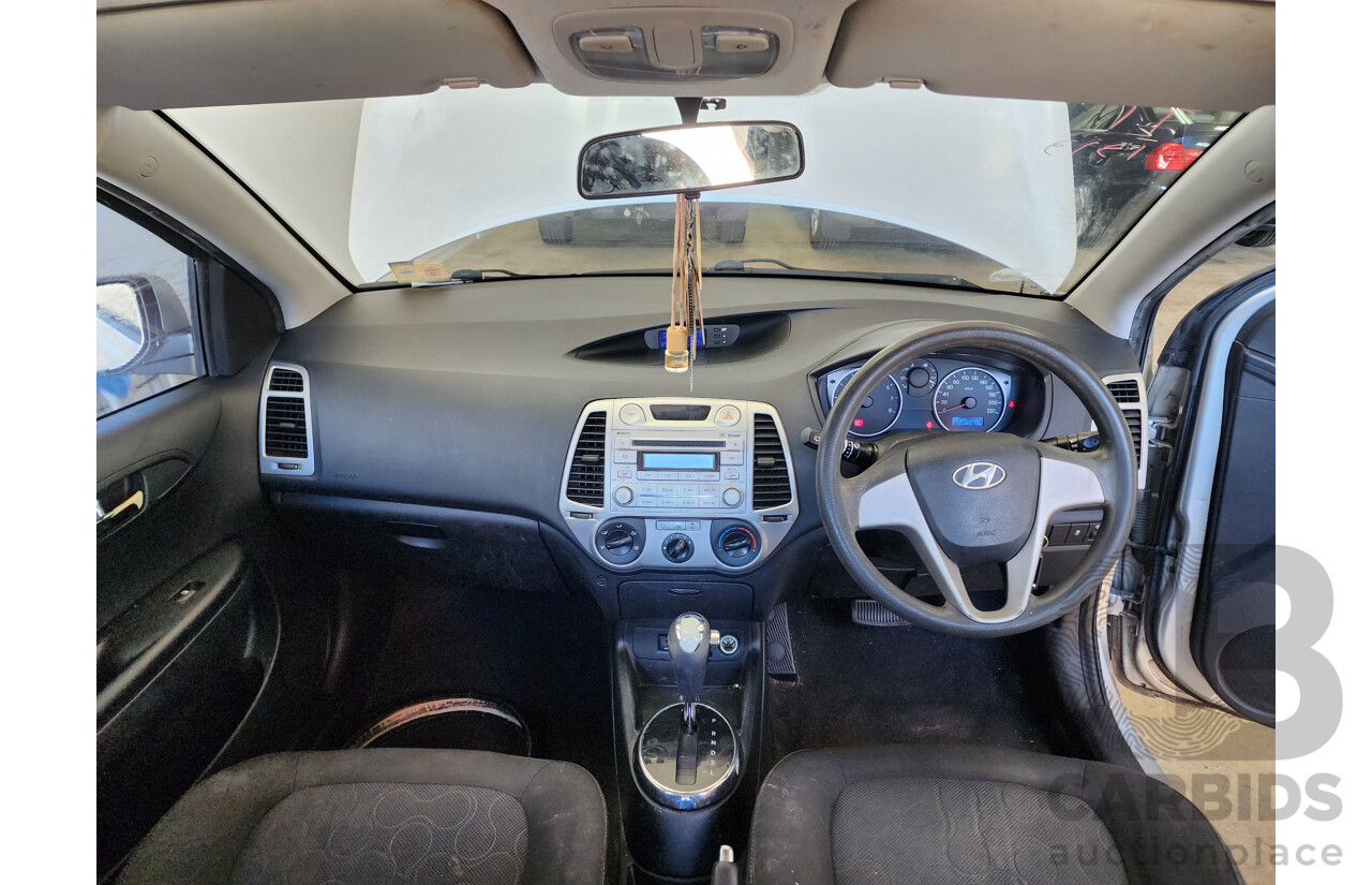 5/2011 Hyundai i20 Active PB MY11 5d Hatchback Silver 1.4L