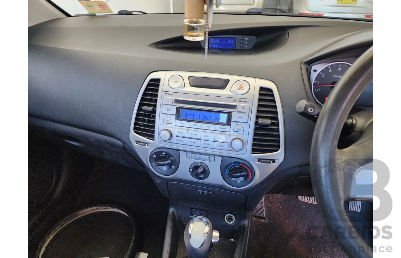 5/2011 Hyundai i20 Active PB MY11 5d Hatchback Silver 1.4L