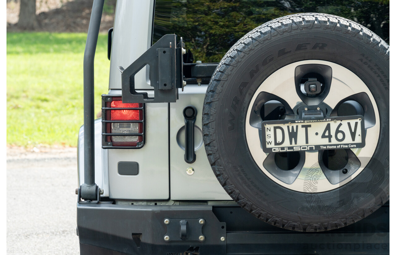 1/2018 Jeep Wrangler Unlimited Overland (4x4) JK MY18 4D Hardtop Billet Silver Metallic V8 5.7L