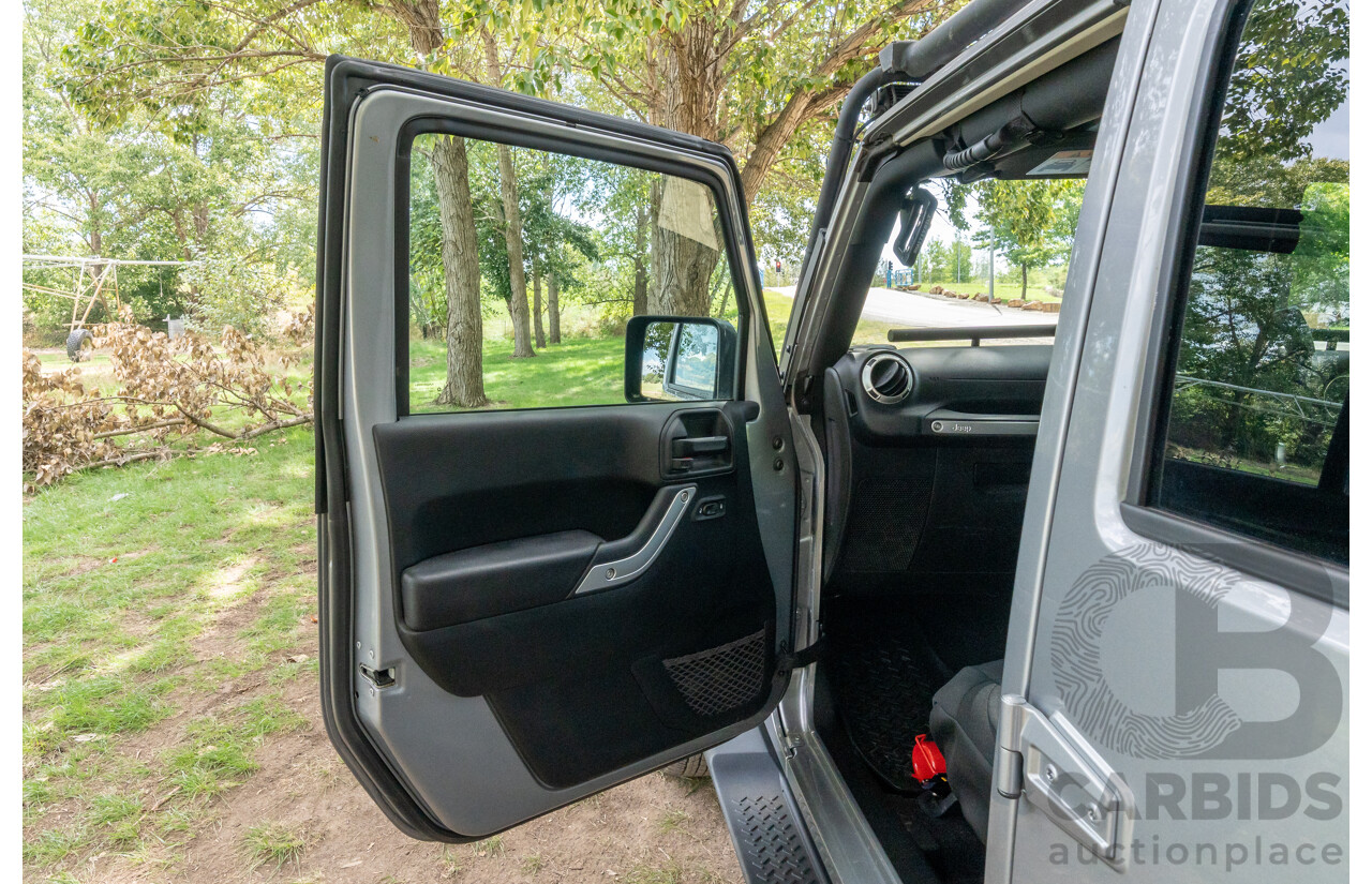 1/2018 Jeep Wrangler Unlimited Overland (4x4) JK MY18 4D Hardtop Billet Silver Metallic V8 5.7L