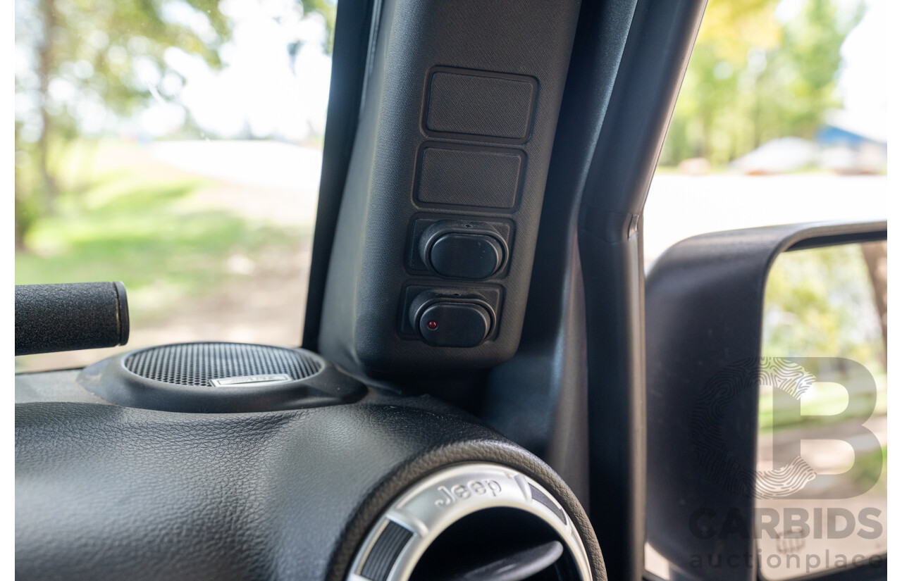 1/2018 Jeep Wrangler Unlimited Overland (4x4) JK MY18 4D Hardtop Billet Silver Metallic V8 5.7L