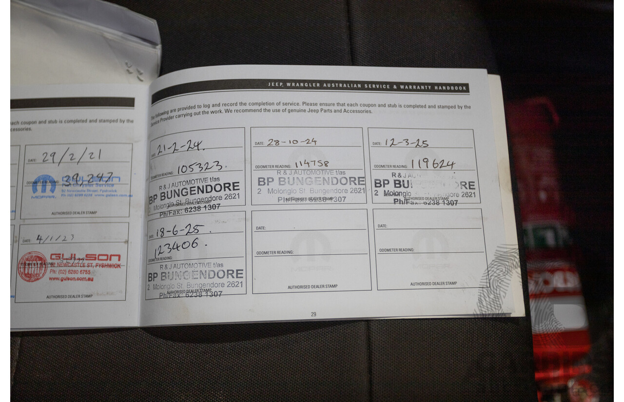 1/2018 Jeep Wrangler Unlimited Overland (4x4) JK MY18 4D Hardtop Billet Silver Metallic V8 5.7L