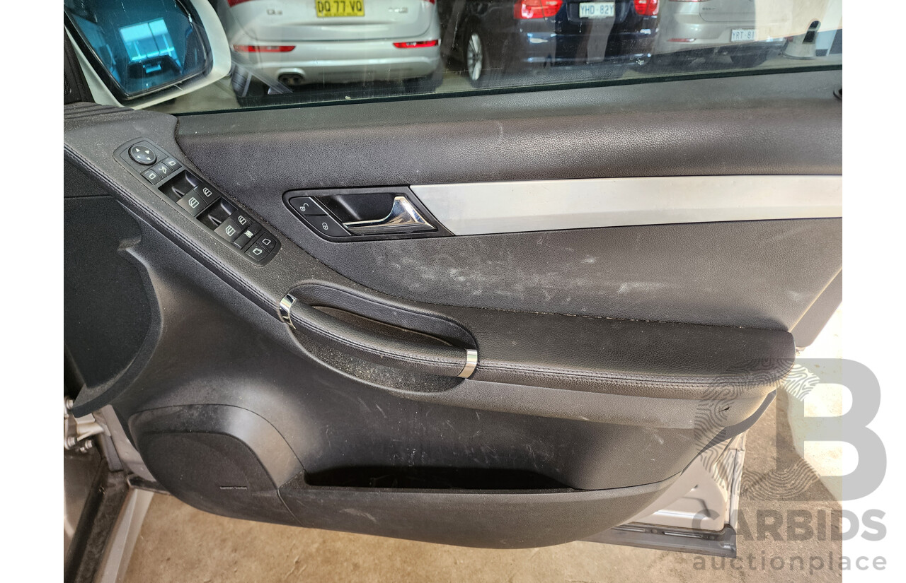 12/2007 Mercedes-Benz R 280 CDI (rwd) 251 MY08 4d Wagon Silver 3.0L