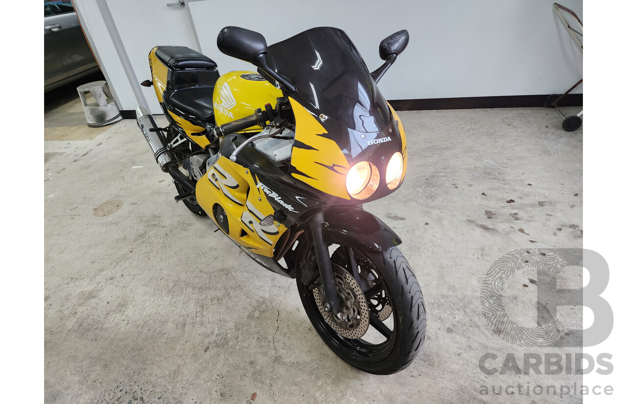 12/1997 Honda CBR 250RR Sport bike 250cc Yellow