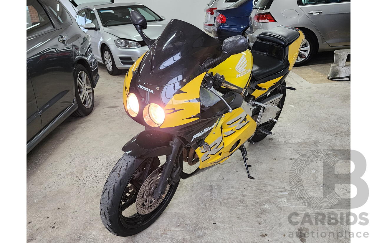 12/1997 Honda CBR 250RR Sport bike 250cc Yellow