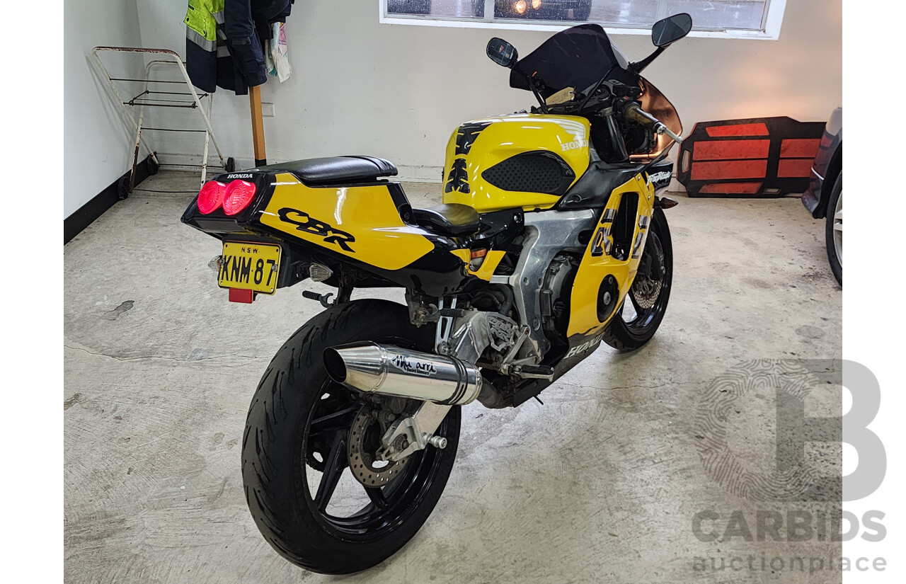 12/1997 Honda CBR 250RR Sport bike 250cc Yellow