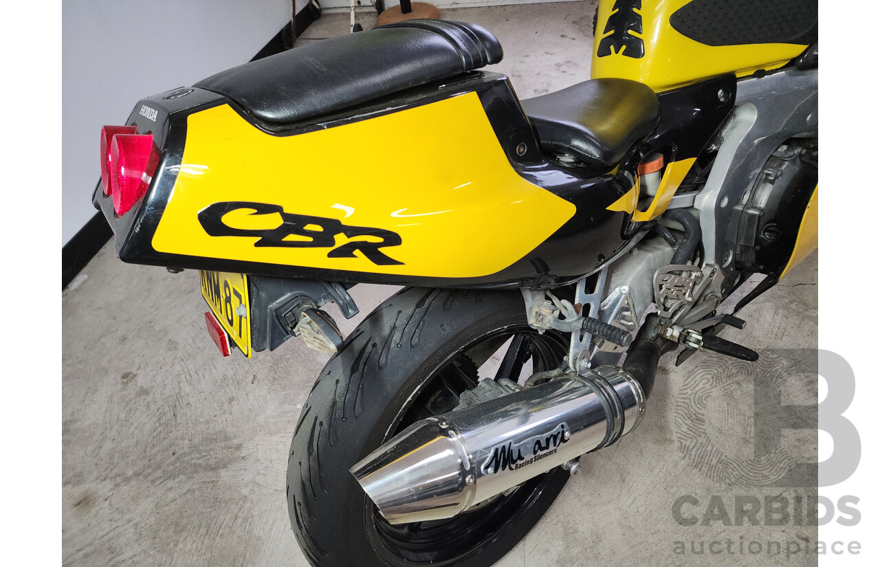 12/1997 Honda CBR 250RR Sport bike 250cc Yellow