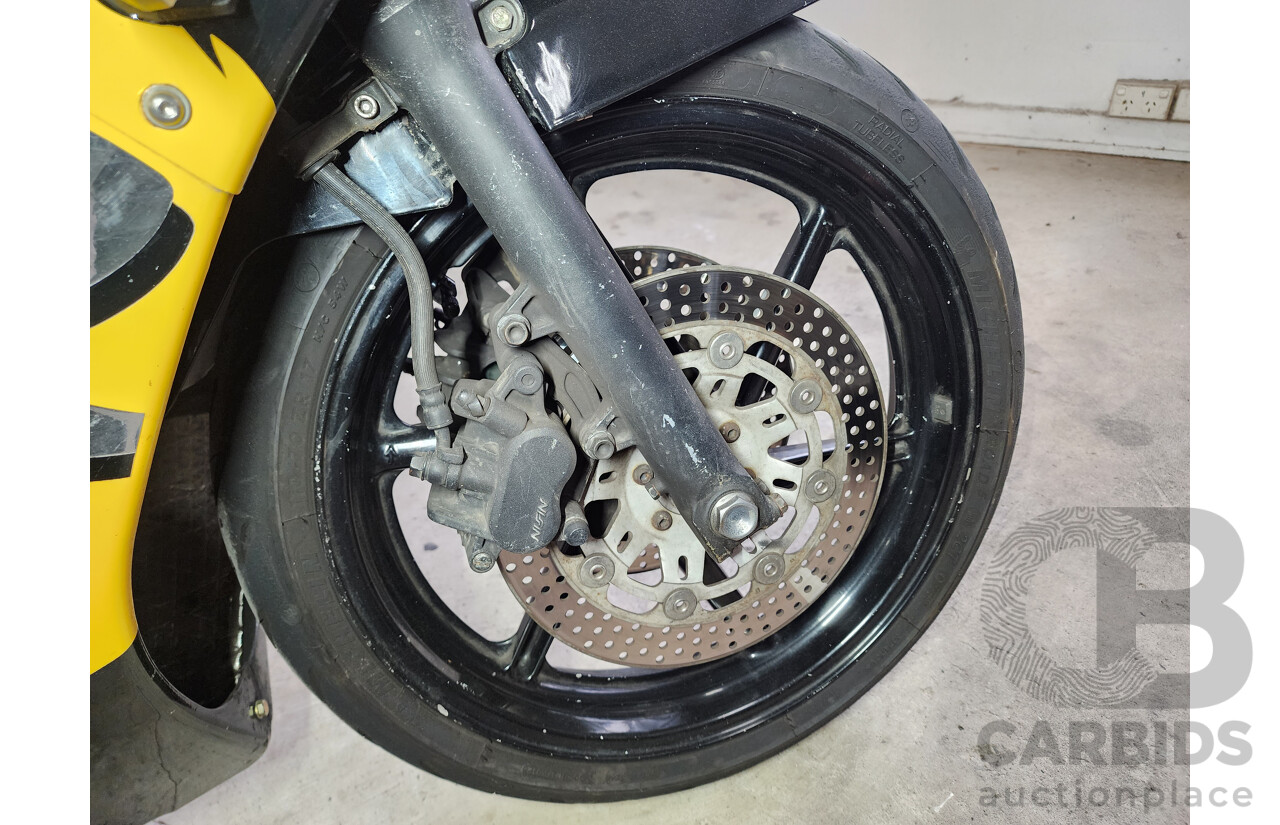 12/1997 Honda CBR 250RR Sport bike 250cc Yellow