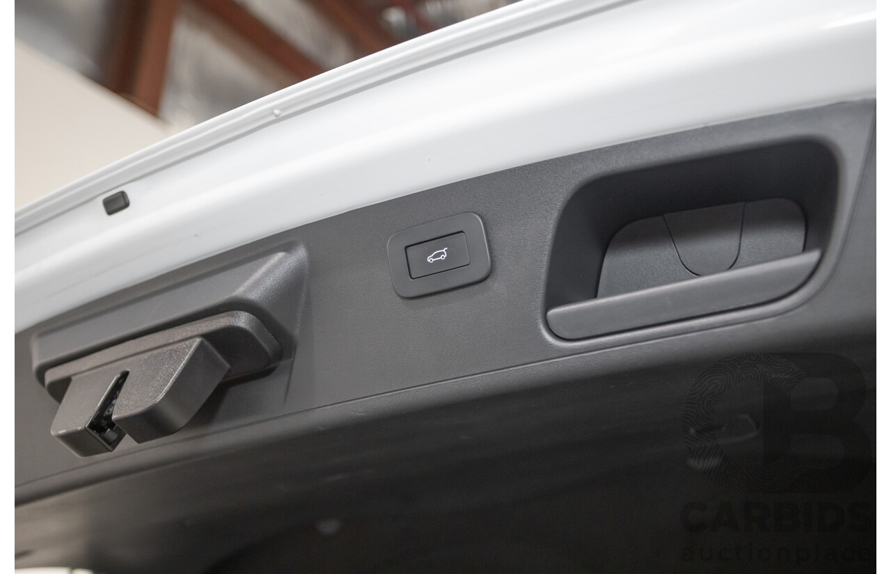 10/2022 Jaguar E-Pace P250 R-Dynamic SE (AWD) X540 MY23 4D Wagon Polaris White Turbo 2.0L - 183kW