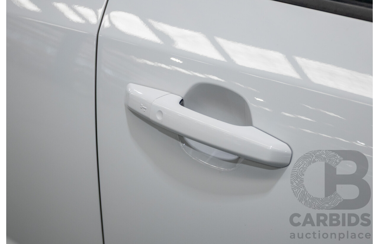 10/2022 Jaguar E-Pace P250 R-Dynamic SE (AWD) X540 MY23 4D Wagon Polaris White Turbo 2.0L - 183kW