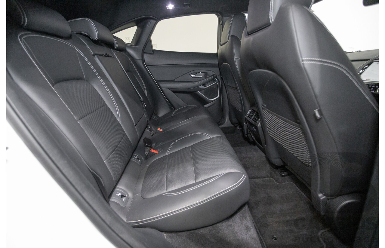 10/2022 Jaguar E-Pace P250 R-Dynamic SE (AWD) X540 MY23 4D Wagon Polaris White Turbo 2.0L - 183kW