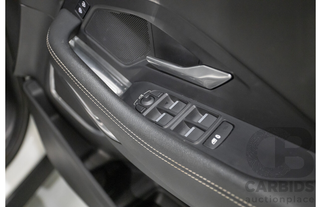 10/2022 Jaguar E-Pace P250 R-Dynamic SE (AWD) X540 MY23 4D Wagon Polaris White Turbo 2.0L - 183kW