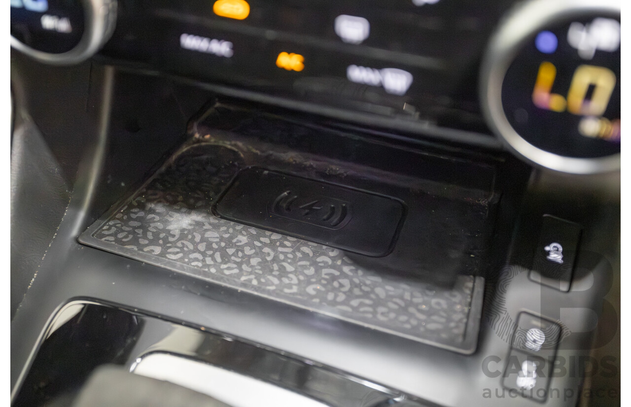 10/2022 Jaguar E-Pace P250 R-Dynamic SE (AWD) X540 MY23 4D Wagon Polaris White Turbo 2.0L - 183kW