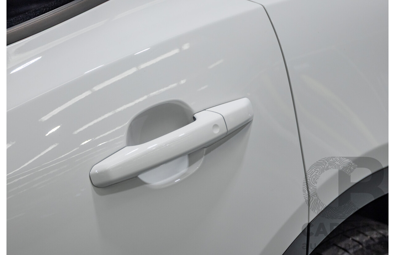 10/2022 Jaguar E-Pace P250 R-Dynamic SE (AWD) X540 MY23 4D Wagon Polaris White Turbo 2.0L - 183kW
