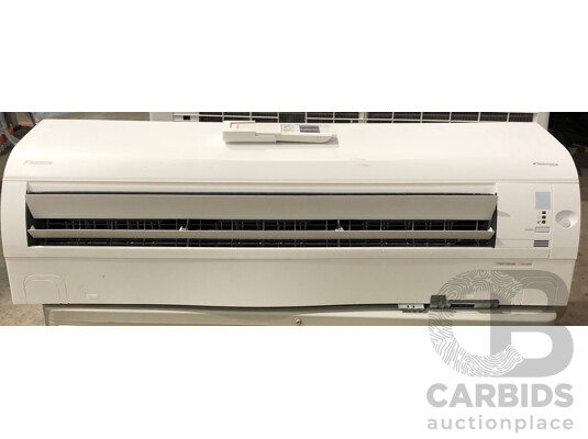 1664003 · Daikin Split System Air Conditioner with Remote Control