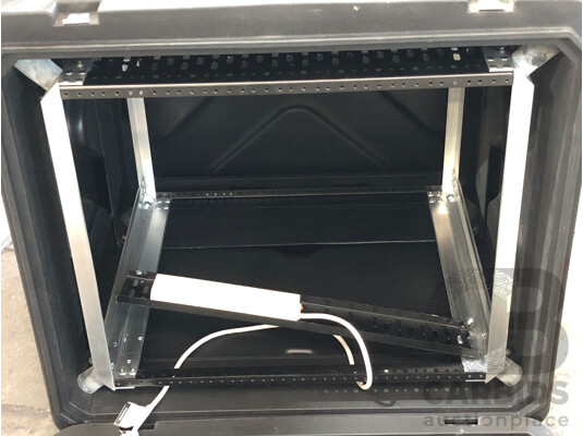 SKB Equipment Road Case with Rackmounting