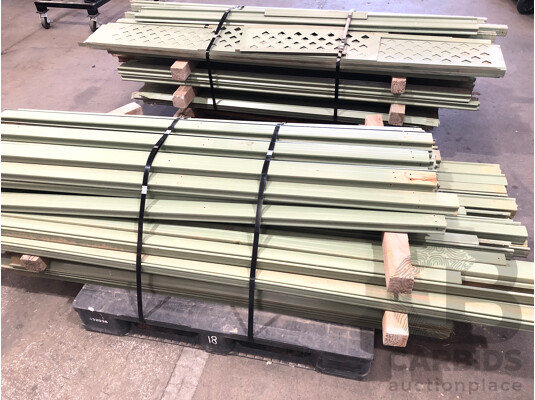 1663296 · Selection of Aluminium Fencing Panels, Posts and Lattice Extensions