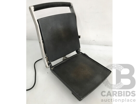 1663263 · Breville (BSG540) Toast & Melt Sandwich Press