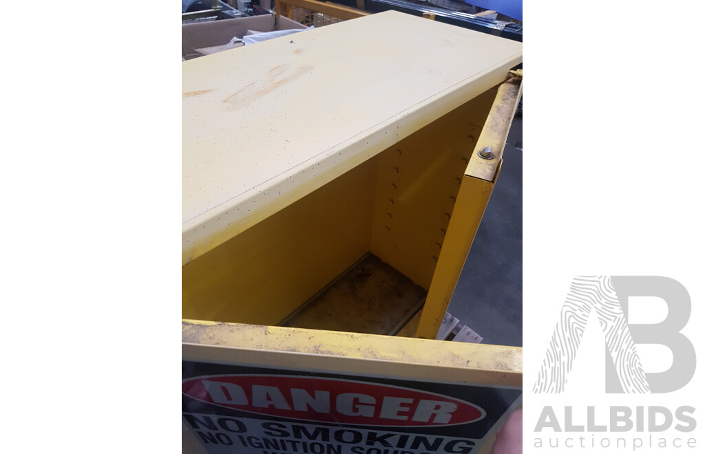 Flammable Liquids Storage Cabinet