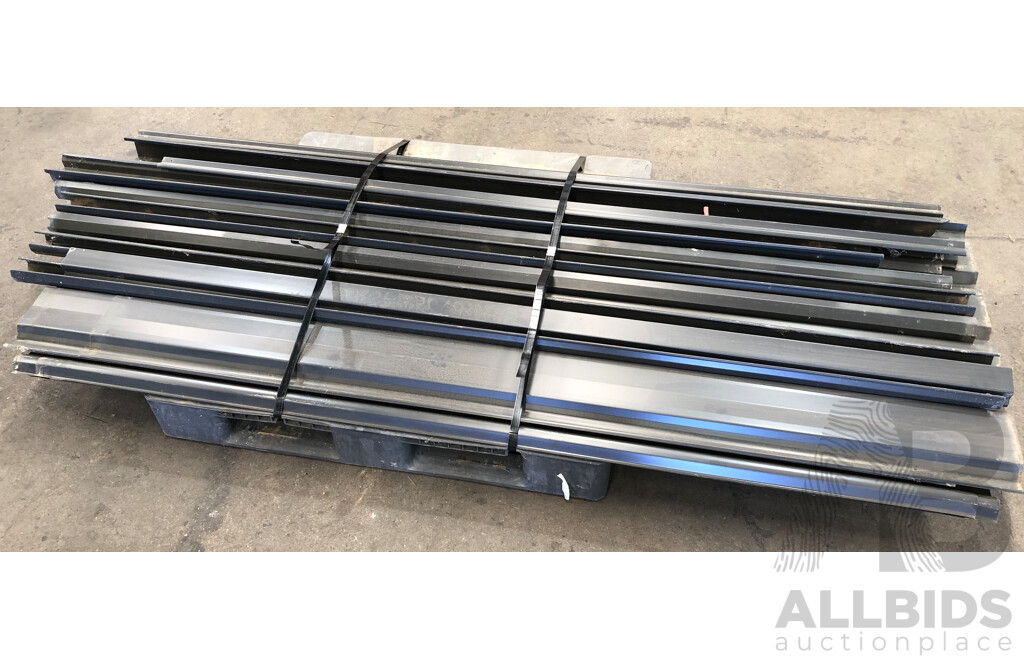 Selection of Aluminium Fencing Components
