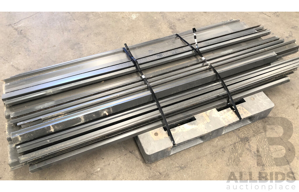 Selection of Aluminium Fencing Components