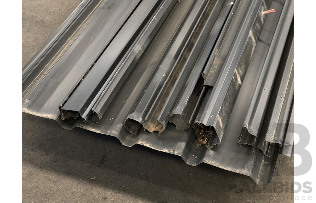 Selection of Aluminium Fencing Components