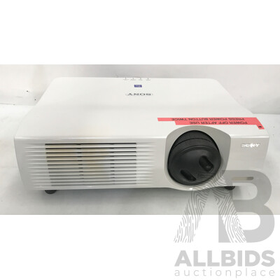Sony (VPL-PX35) SuperBright Data Projector
