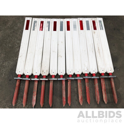 Dura-Post Flexi360 Flexible Guide Posts - Lot of 17