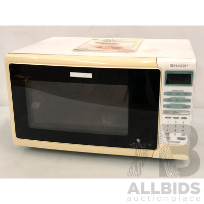 Sharp Carousel 1200 Watt Microwave Oven