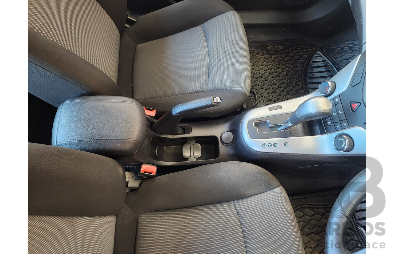 11/2009 Holden Cruze CD JG 4d Sedan Red 1.8L