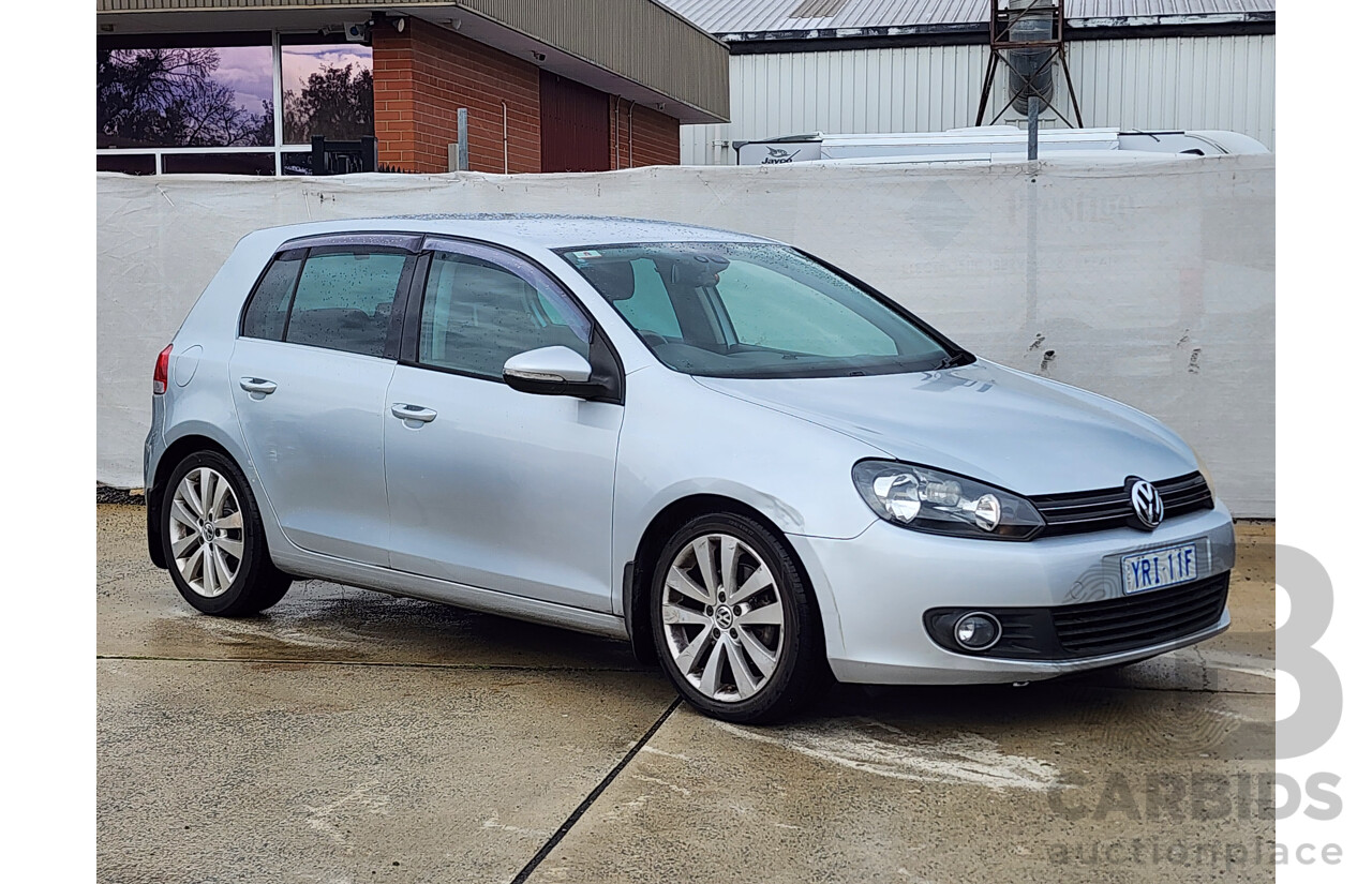 2/2009 Volkswagen Golf 2.0 TDI 1K MY09 5d Hatchback Silver 2.0L