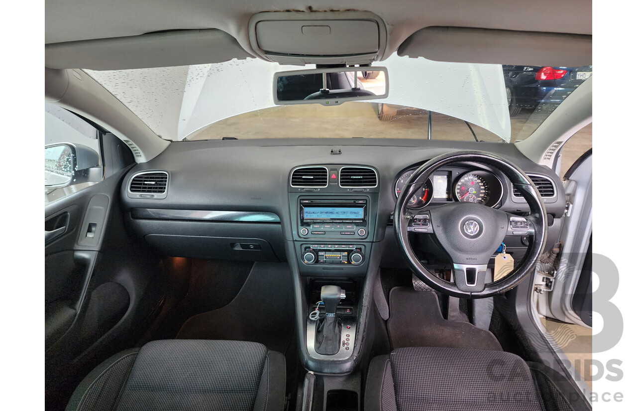 2/2009 Volkswagen Golf 2.0 TDI 1K MY09 5d Hatchback Silver 2.0L