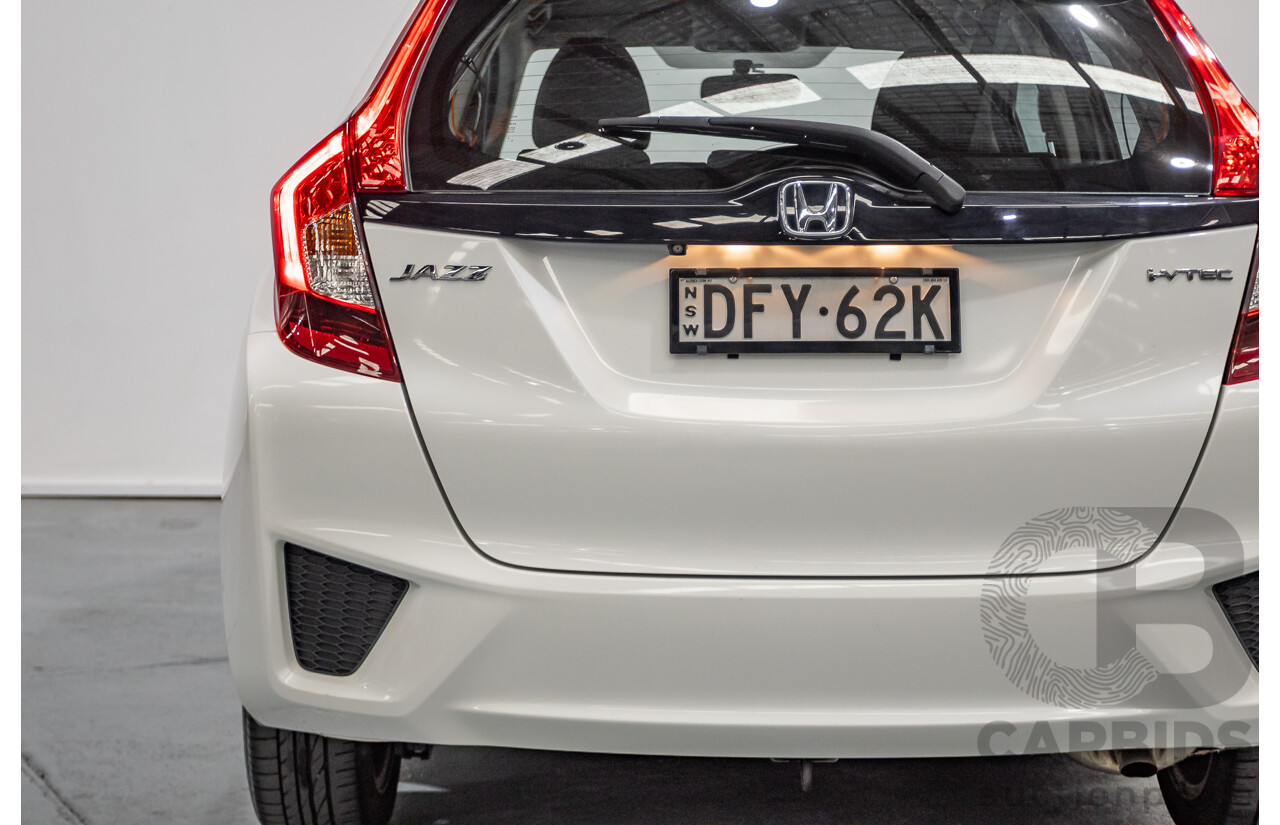 03/2016 Honda Jazz VTi GK MY16 5D Hatchback Orchid White Pearl 1.5L