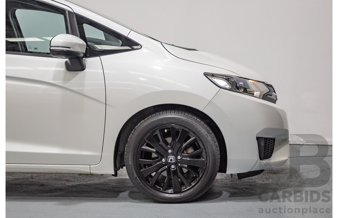 03/2016 Honda Jazz VTi GK MY16 5D Hatchback Orchid White Pearl 1.5L