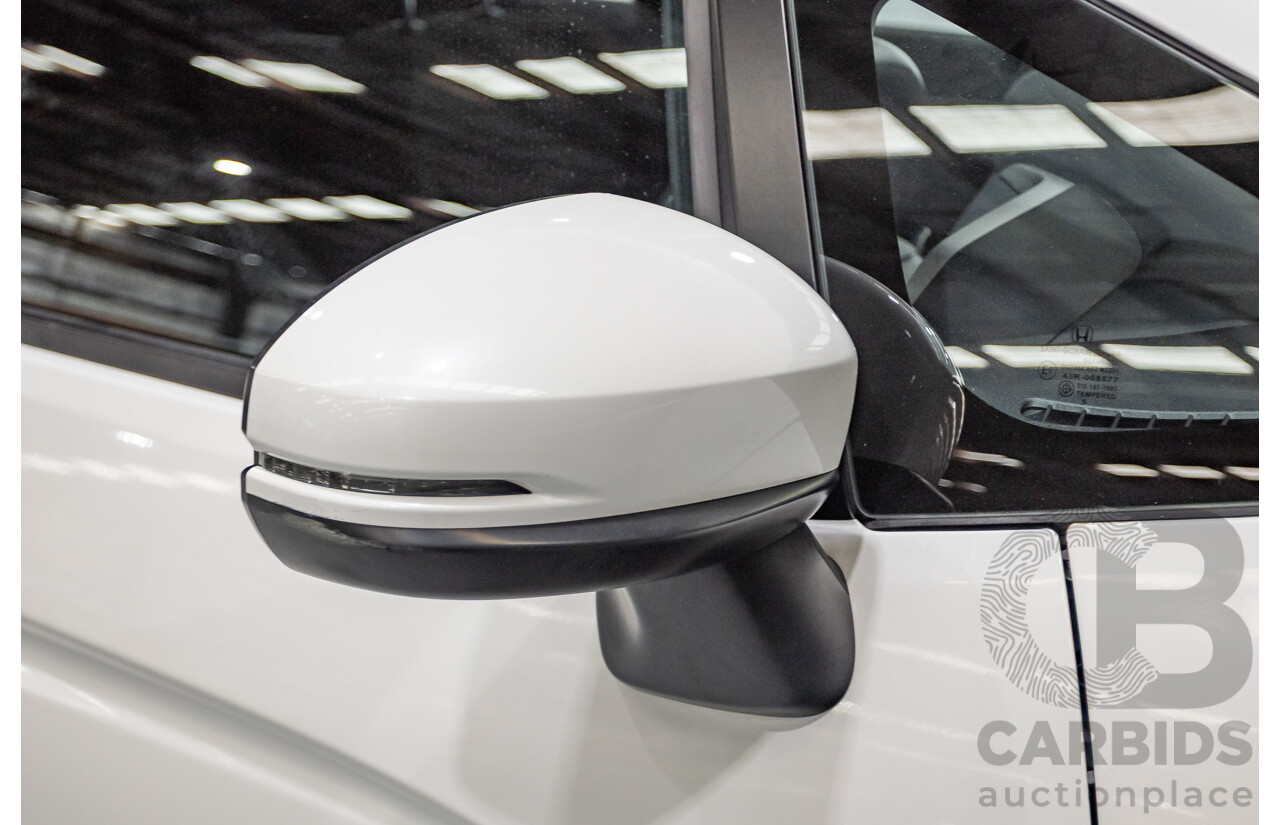 03/2016 Honda Jazz VTi GK MY16 5D Hatchback Orchid White Pearl 1.5L