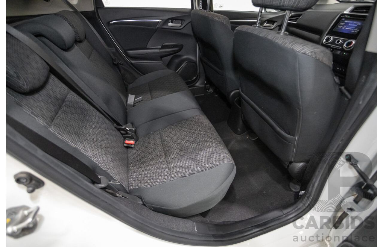 03/2016 Honda Jazz VTi GK MY16 5D Hatchback Orchid White Pearl 1.5L