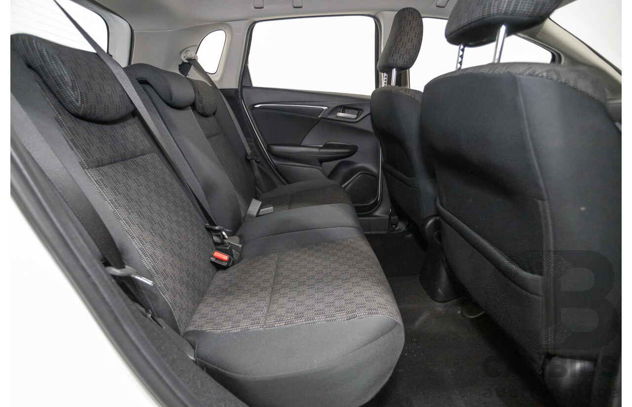 03/2016 Honda Jazz VTi GK MY16 5D Hatchback Orchid White Pearl 1.5L