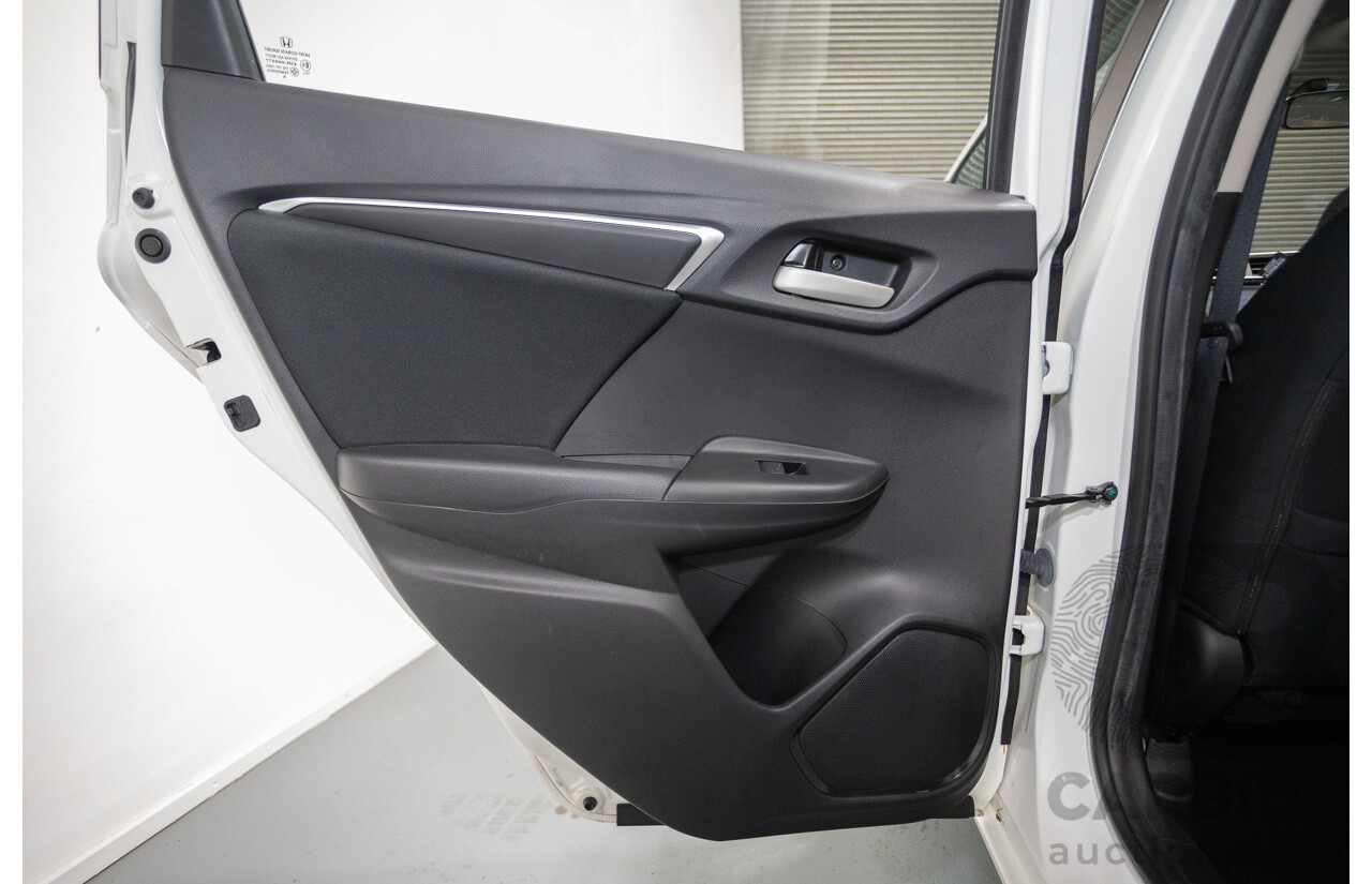 03/2016 Honda Jazz VTi GK MY16 5D Hatchback Orchid White Pearl 1.5L