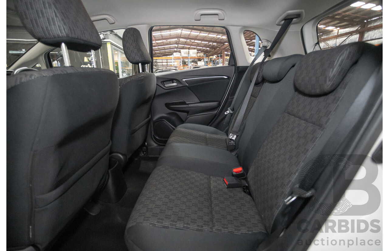 03/2016 Honda Jazz VTi GK MY16 5D Hatchback Orchid White Pearl 1.5L