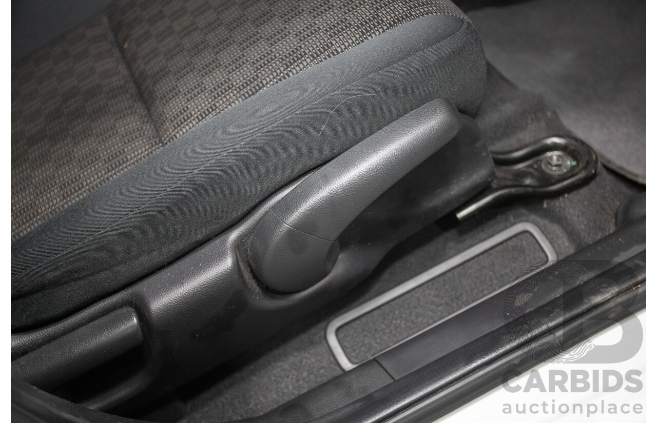 03/2016 Honda Jazz VTi GK MY16 5D Hatchback Orchid White Pearl 1.5L