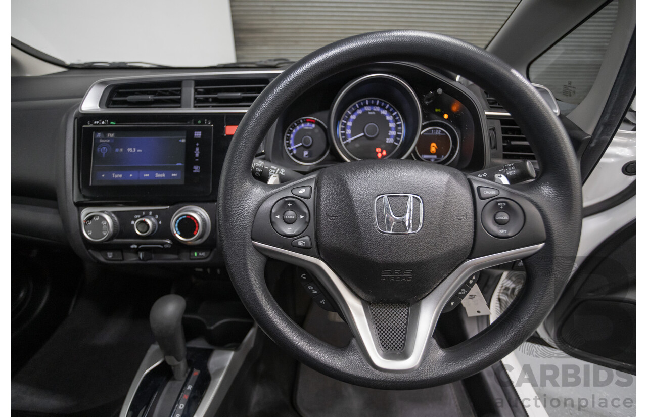 03/2016 Honda Jazz VTi GK MY16 5D Hatchback Orchid White Pearl 1.5L