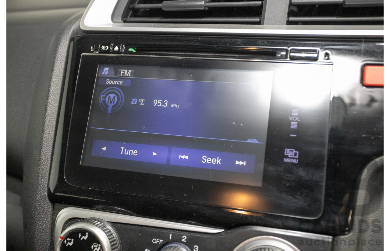 03/2016 Honda Jazz VTi GK MY16 5D Hatchback Orchid White Pearl 1.5L