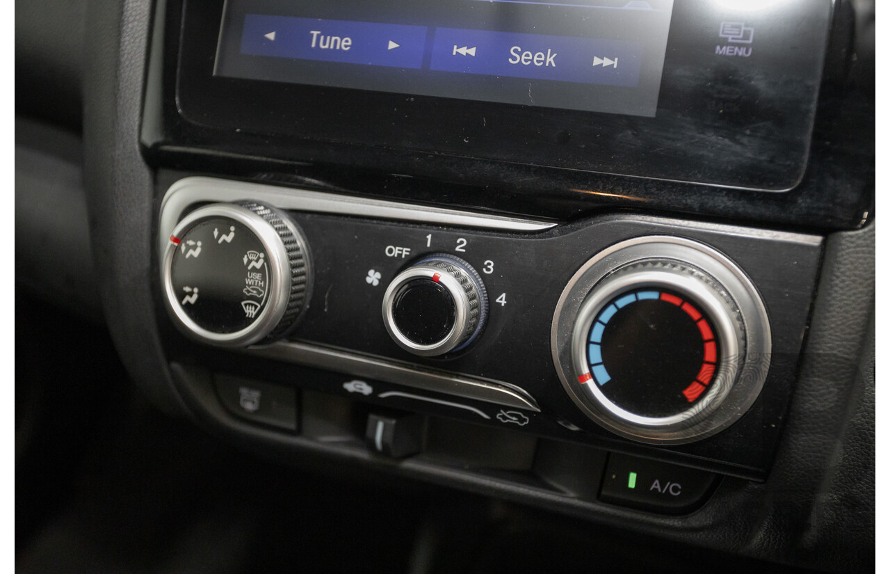 03/2016 Honda Jazz VTi GK MY16 5D Hatchback Orchid White Pearl 1.5L