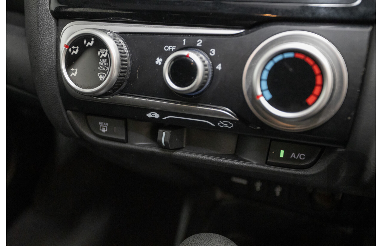 03/2016 Honda Jazz VTi GK MY16 5D Hatchback Orchid White Pearl 1.5L